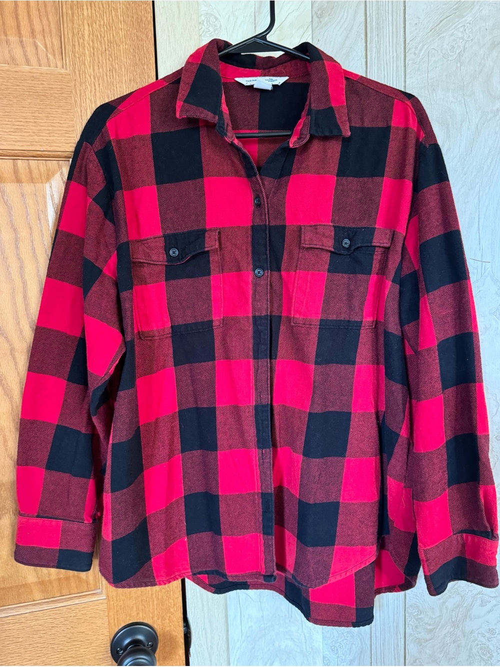 OLD NAVY Red & Black Buffalo Plaid Boyfriend Flannel Shirt